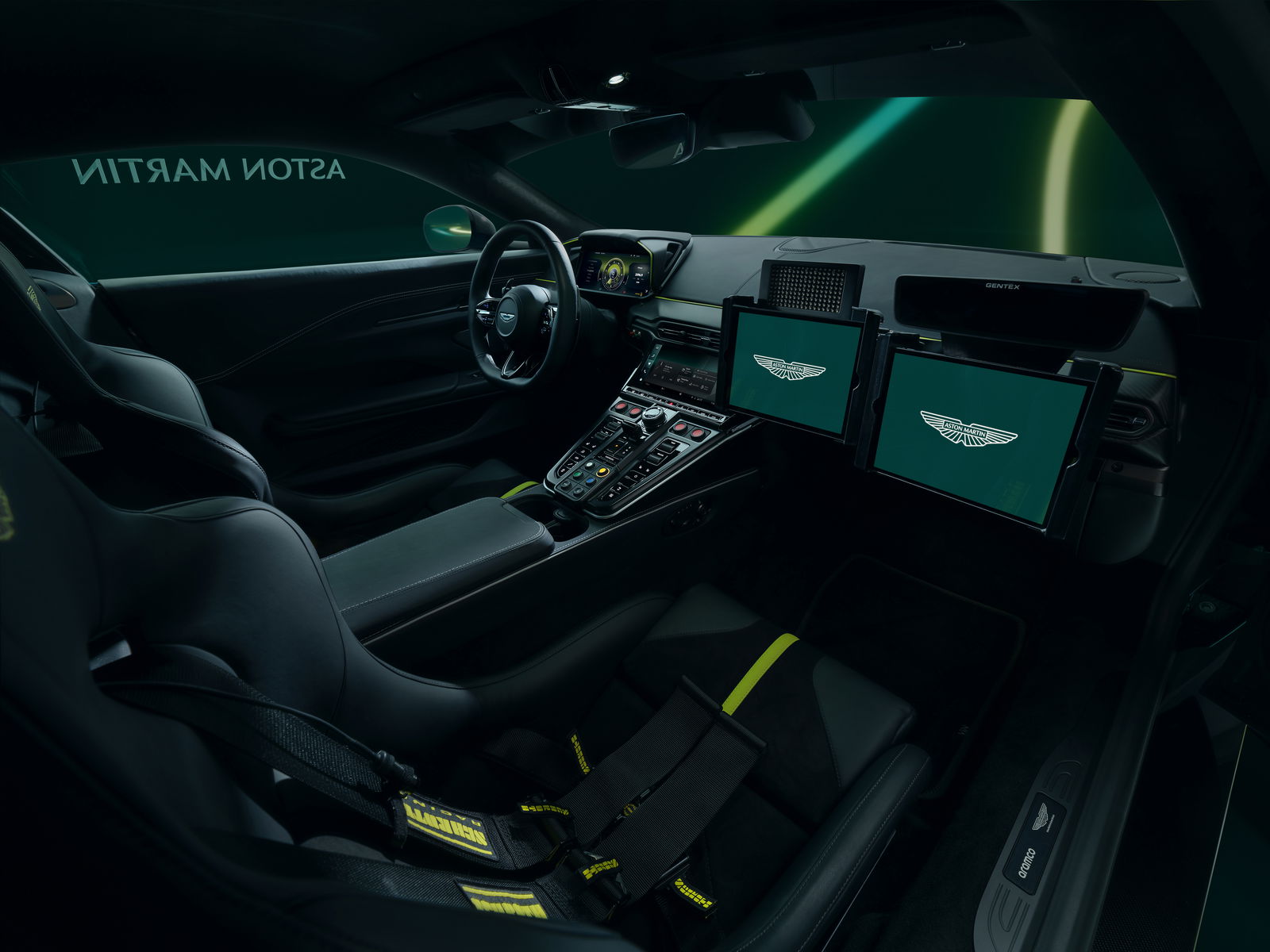 Aston Martin Vantage F1 Safety Car - interior